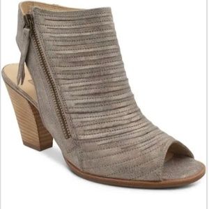 Paul Green metallic open toe leather heels